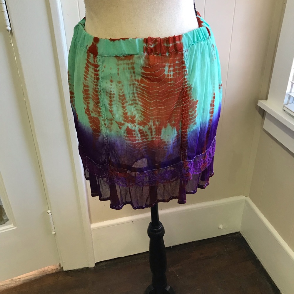 Bundle 4 for $20! Great color tie dye mini!